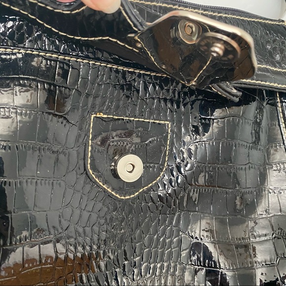 Liz Claiborne Purse - Picture 3 of 10